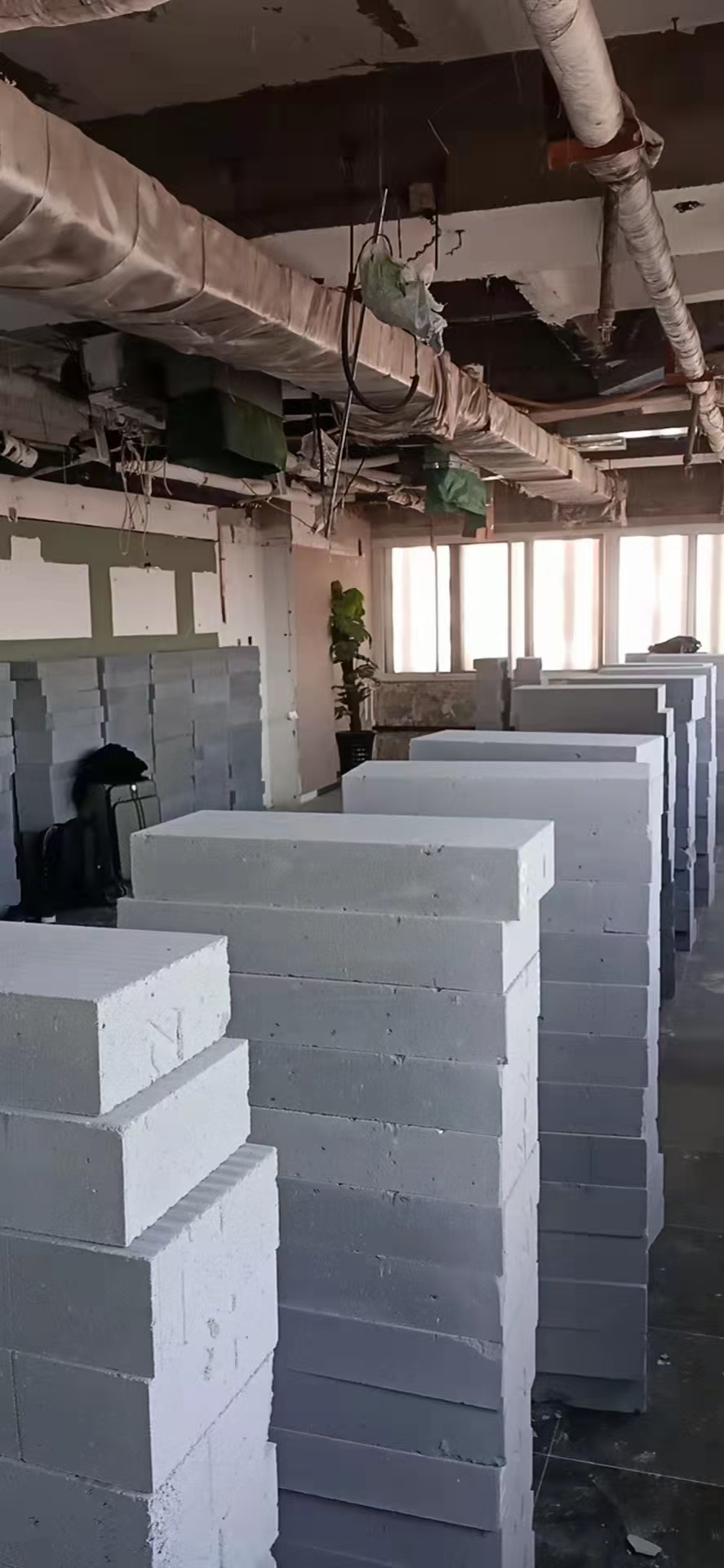 轻质砖墙体平整度